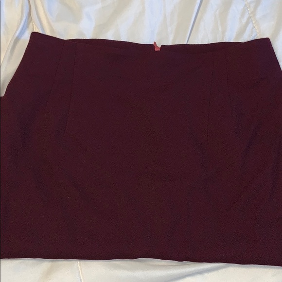 EUC Jones New York Maroon Dress Skirt - Picture 2 of 5
